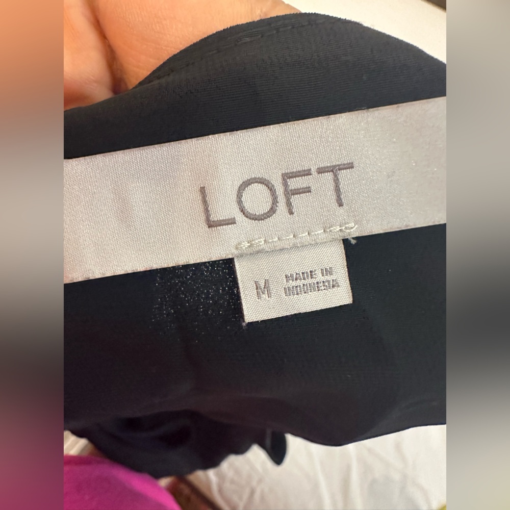 Loft Black camisole tank Top can be wear under blazer casual Classic look Size M - Picture 6 of 10